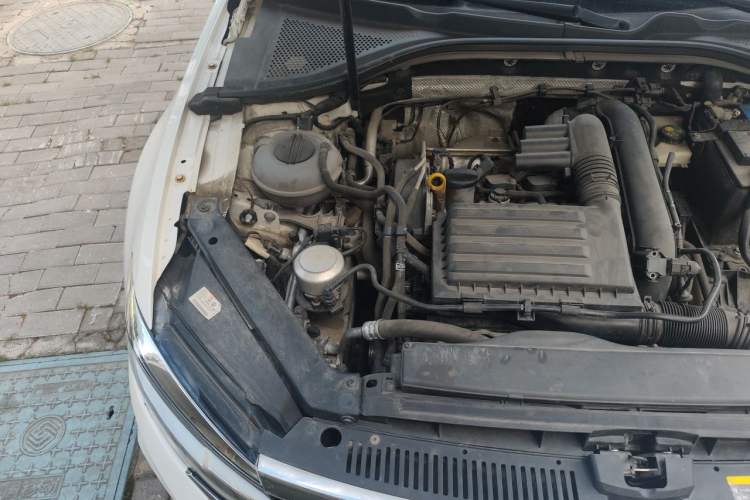 Used Volkswagen Lamando 2019 230TSI DSG Fashion Edition China VI Engine Bay Right