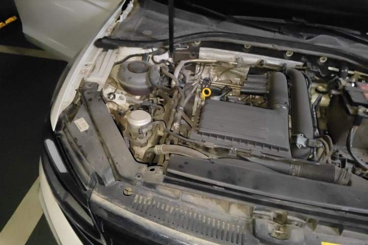 Used Volkswagen Lamando 2019 230TSI DSG Fashion Edition China VI Engine Bay Right