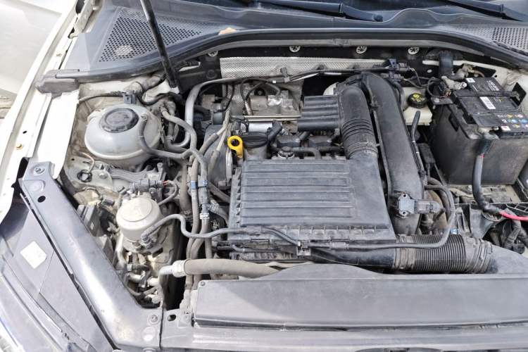 Used Volkswagen Lamando 2019 280TSI DSG Comfort Edition China VI standard Engine Bay Right