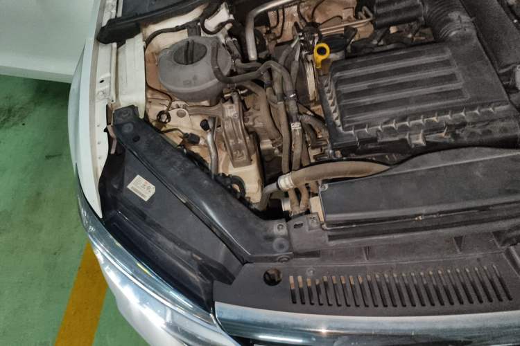 Used Volkswagen Lamando 2019 230TSI DSG Fashion Edition China V Standard Engine Bay Right
