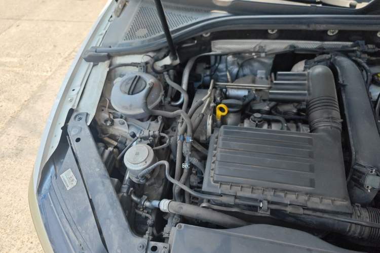 Used Volkswagen Lamando 2019 230TSI DSG Fashion Edition China VI Engine Bay Right
