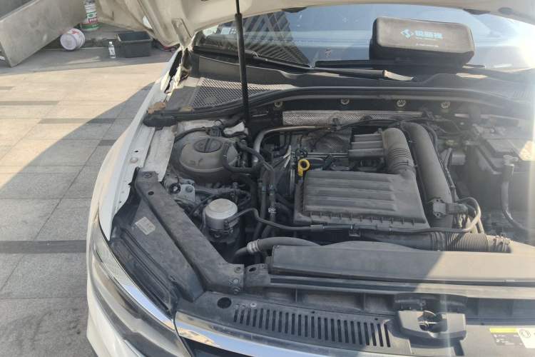 Used Volkswagen Lamando 2019 230TSI DSG Fashion Edition China VI Engine Bay Right