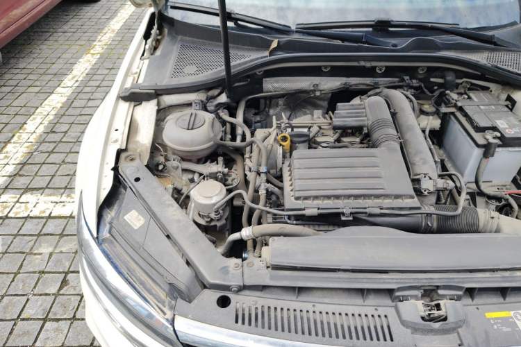 Used Volkswagen Lamando 2019 280TSI DSG Comfort Edition China VI standard Engine Bay Right