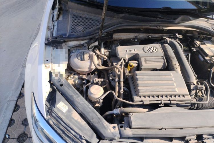 Used Volkswagen Lamando 2019 230TSI DSG Fashion Edition China VI Engine Bay Right