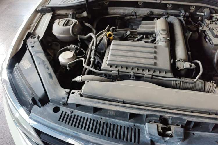 Used Volkswagen Lamando 2019 230TSI DSG Fashion Edition China VI Engine Bay Right