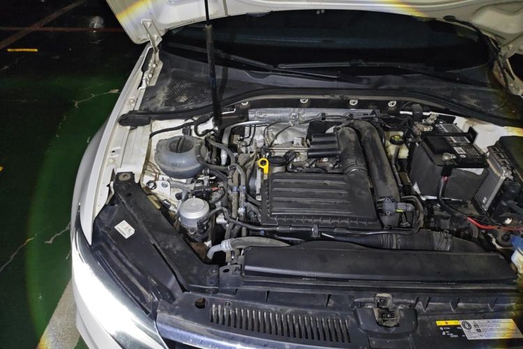 Used Volkswagen Lamando 2019 230TSI DSG Vision Edition China VI Standard Engine Bay Right