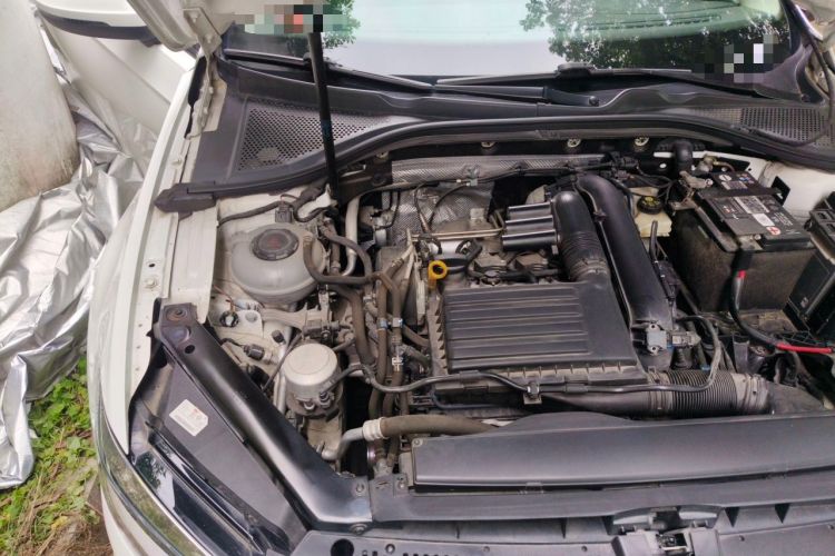 Used Volkswagen Lamando 2019 230TSI DSG Fashion Edition China VI Engine Bay Right