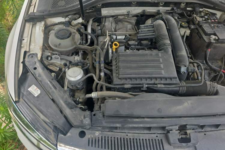 Used Volkswagen Lamando 2019 230TSI DSG Vision Edition China VI Standard Engine Bay Right