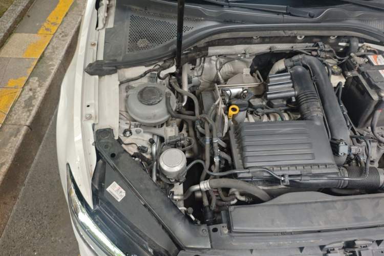 Used Volkswagen Lamando 2019 230TSI DSG Vision Edition China VI Standard Engine Bay Right