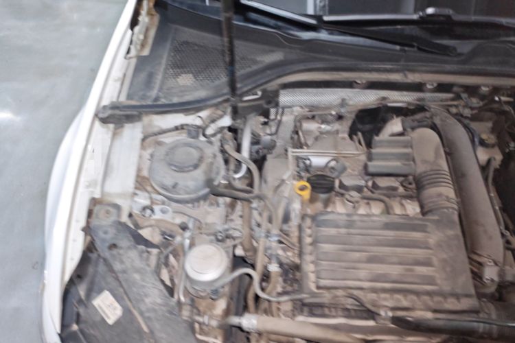 Used Volkswagen Lamando 2019 230TSI DSG Vision Edition China VI Standard Engine Bay Right