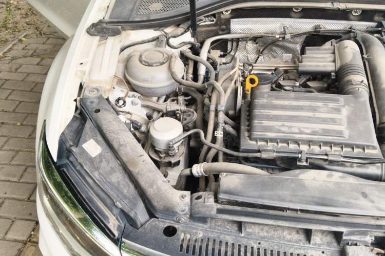 Used Volkswagen Lamando 2019 280TSI DSG Comfort Edition China VI standard Engine Bay Right