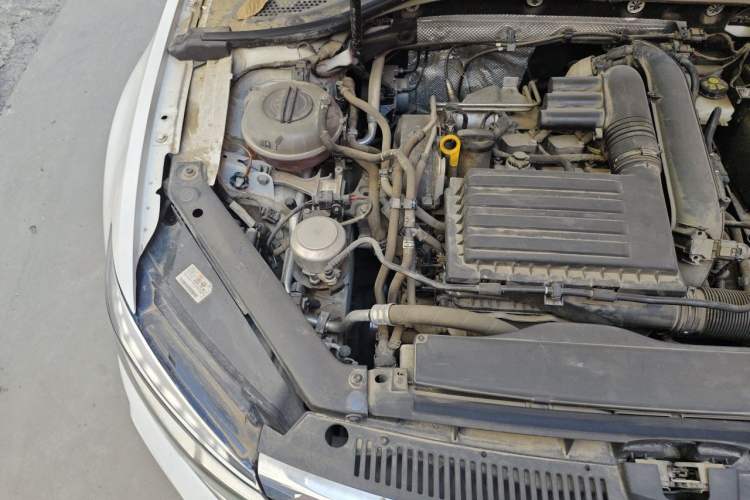 Used Volkswagen Lamando 2019 230TSI DSG Fashion Edition China VI Engine Bay Right