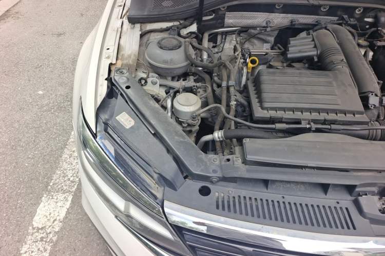 Used Volkswagen Lamando 2019 230TSI DSG Fashion Edition China VI Engine Bay Right