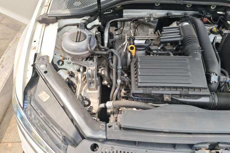 Used Volkswagen Lamando 2019 230TSI DSG Fashion Edition China V Standard Engine Bay Right