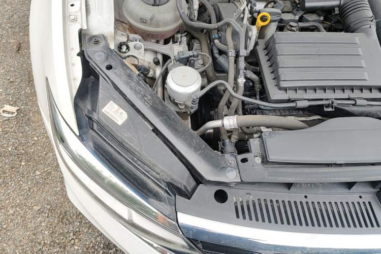 Used Volkswagen Lamando 2019 230TSI DSG Fashion Edition China VI Engine Bay Right