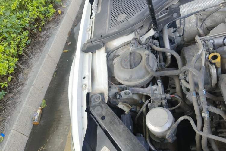 Used Volkswagen Lamando 2019 280TSI DSG Comfort Edition China VI standard Engine Bay Right