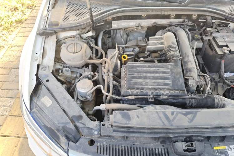 Used Volkswagen Lamando 2019 230TSI DSG Fashion Edition China VI Engine Bay Right