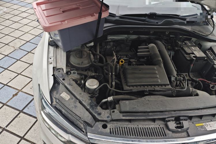 Used Volkswagen Lamando 2019 230TSI DSG Fashion Edition China VI Engine Bay Right