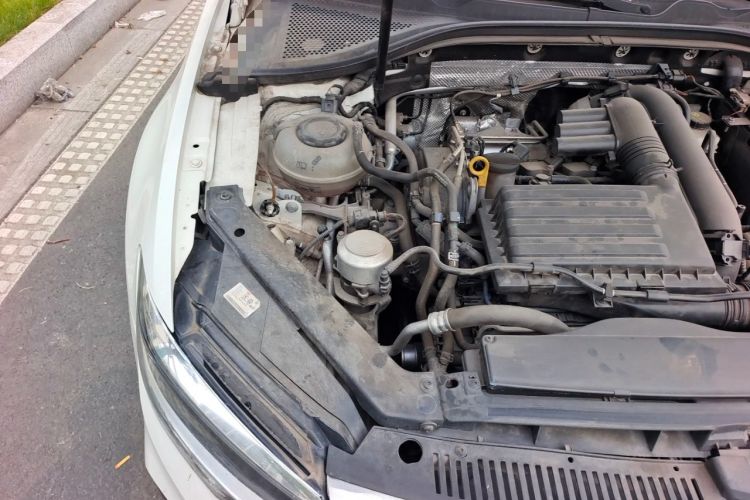 Used Volkswagen Lamando 2019 280TSI DSG Comfort Edition China VI standard Engine Bay Right