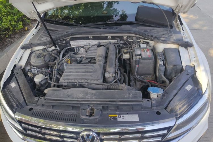 Used Volkswagen Lamando 2019 280TSI DSG Comfort Edition China VI standard Engine Bay