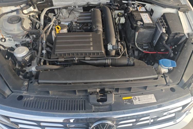 Used Volkswagen Lamando 2019 280TSI DSG Comfort Edition China VI standard Engine Bay