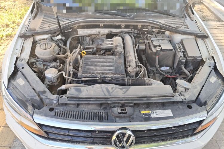 Used Volkswagen Lamando 2019 230TSI DSG Fashion Edition China VI Engine Bay