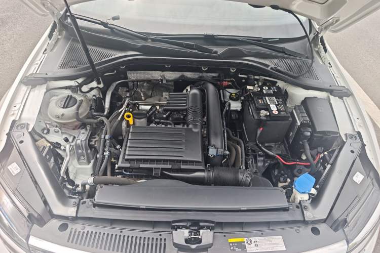 Used Volkswagen Lamando 2019 280TSI DSG Comfort Edition China V Standard Engine Bay