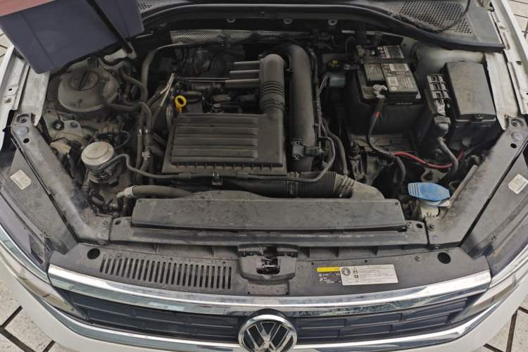 Used Volkswagen Lamando 2019 230TSI DSG Fashion Edition China VI Engine Bay