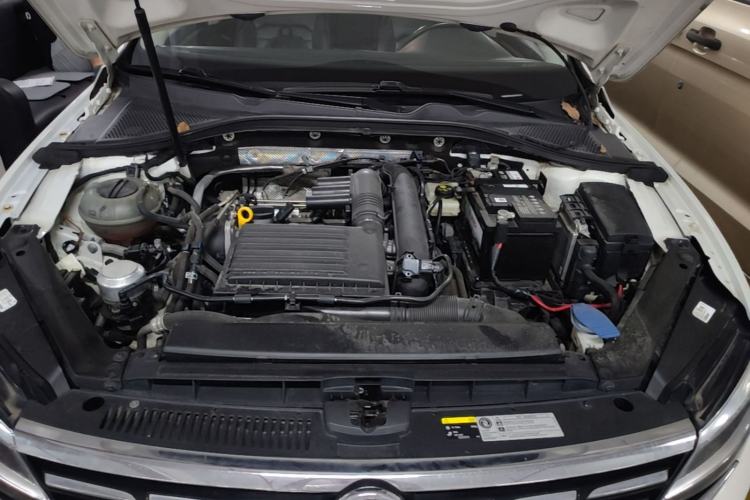 Used Volkswagen Lamando 2019 280TSI DSG Comfort Edition China VI standard Engine Bay