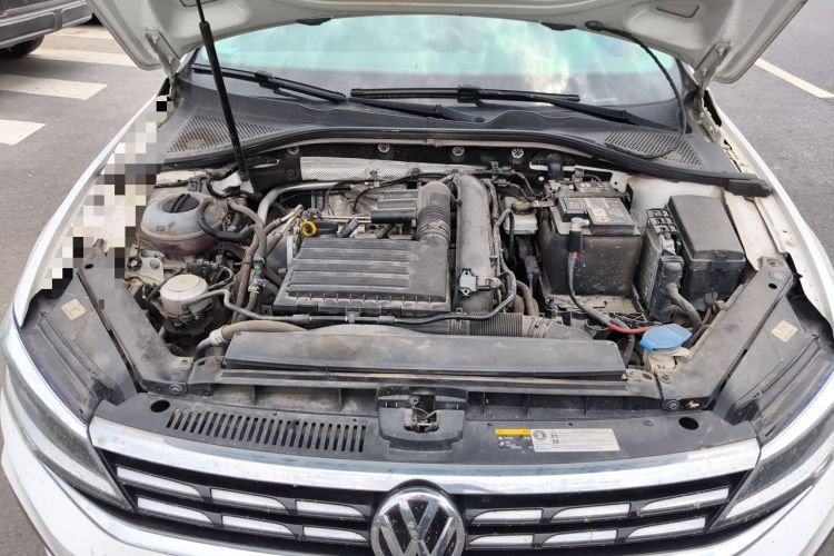 Used Volkswagen Lamando 2019 280TSI DSG Comfort Edition China VI standard Engine Bay