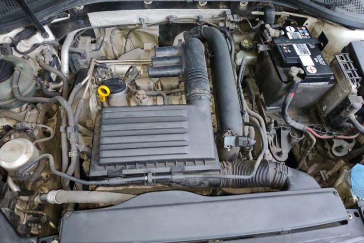 Used Volkswagen Lamando 2019 280TSI DSG Comfort Edition China VI standard Engine Bay