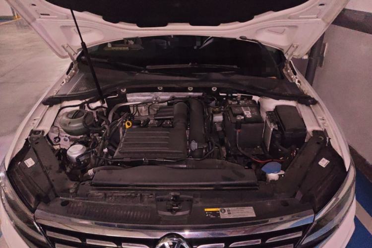 Used Volkswagen Lamando 2019 280TSI DSG Comfort Edition China VI standard Engine Bay