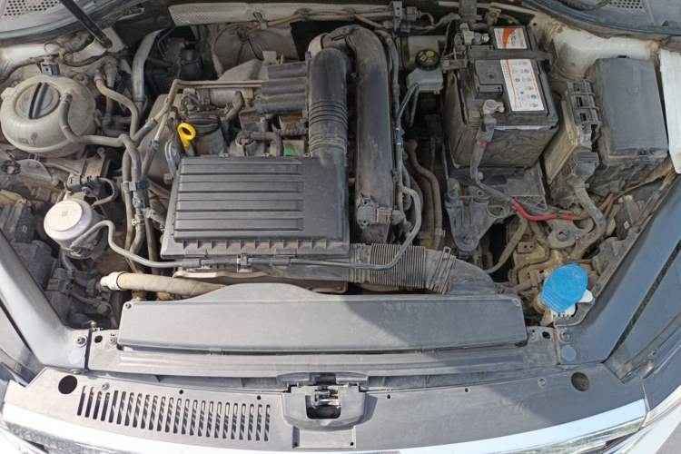 Used Volkswagen Lamando 2019 280TSI DSG Comfort Edition China VI standard Engine Bay