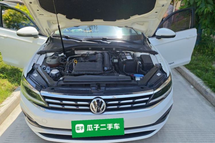 Used Volkswagen Lamando 2019 280TSI DSG Comfort Edition China VI standard Engine Bay