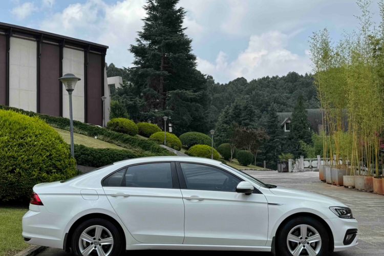 Used Volkswagen Lamando 2019 230TSI DSG Fashion Edition China V Standard Exterior 3