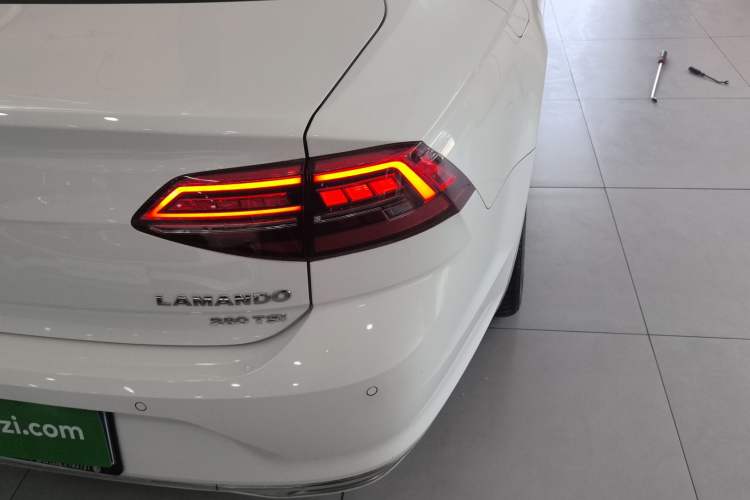 Used Volkswagen Lamando 2019 280TSI DSG Comfort Edition China VI standard Exterior 3