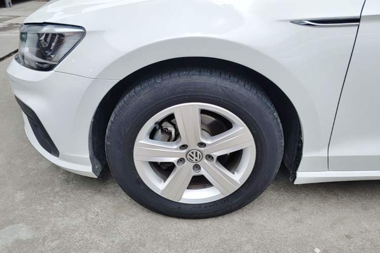 Used Volkswagen Lamando 2019 230TSI DSG Fashion Edition China V Standard Exterior 4