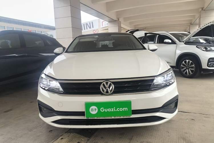 Used Volkswagen Lamando 2019 230TSI DSG Fashion Edition China VI Front