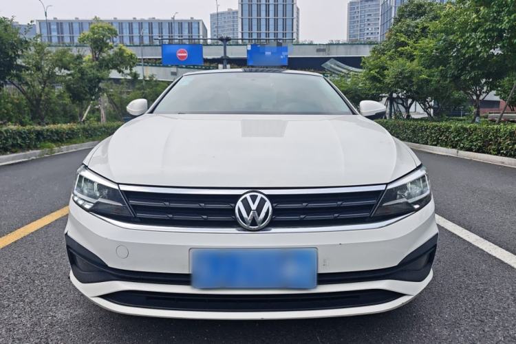 Used Volkswagen Lamando 2019 230TSI DSG Fashion Edition China VI Front