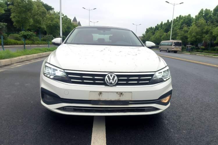 Used Volkswagen Lamando 2019 230TSI DSG Fashion Edition China VI Front