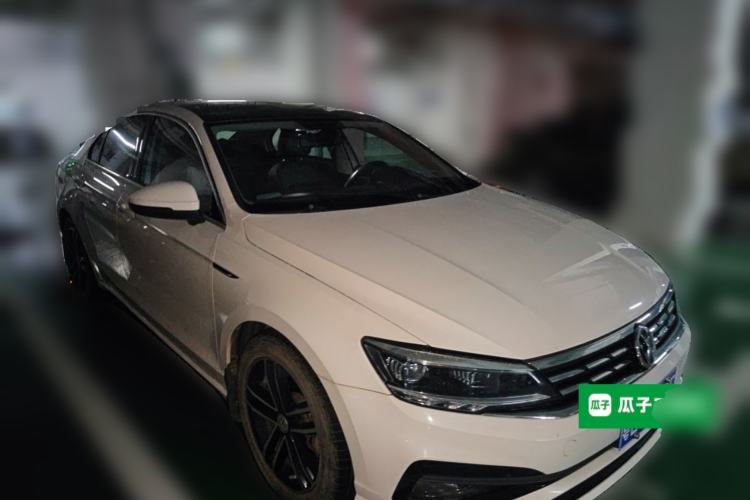 Used Volkswagen Lamando 2019 280TSI DSG Comfort Edition China V Standard Front Right 45 Deg