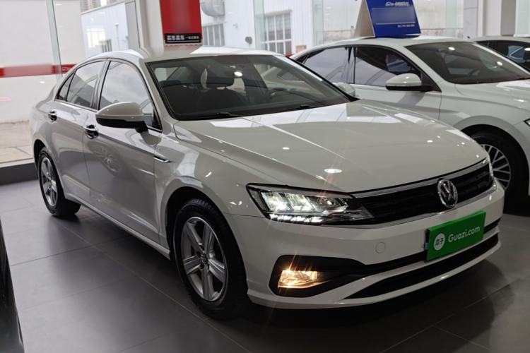 Used Volkswagen Lamando 2019 230TSI DSG Fashion Edition China V Standard Front Right 45 Deg