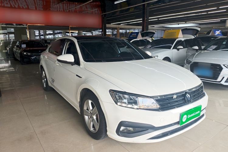 Used Volkswagen Lamando 2019 230TSI DSG Fashion Edition China V Standard Front Right 45 Deg