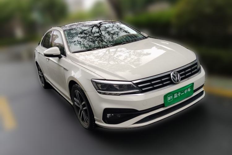 Used Volkswagen Lamando 2019 280TSI DSG Comfort Edition China VI standard Front Right 45 Deg