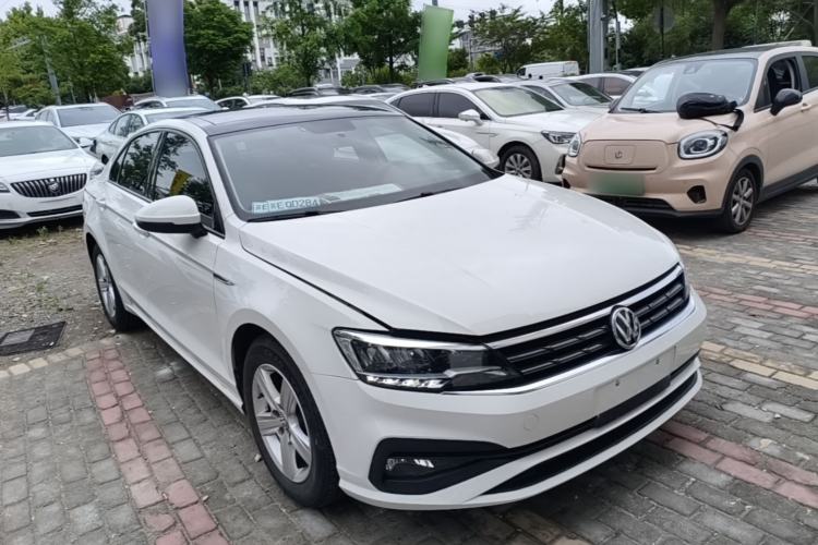 Used Volkswagen Lamando 2019 230TSI DSG Vision Edition China VI Standard Front Right 45 Deg