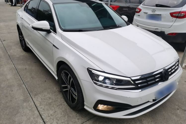 Used Volkswagen Lamando 2019 280TSI DSG Comfort Edition China VI standard Front Right 45 Deg