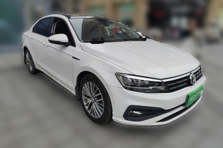 Used Volkswagen Lamando 2019 230TSI DSG Vision Edition China VI Standard Front Right 45 Deg