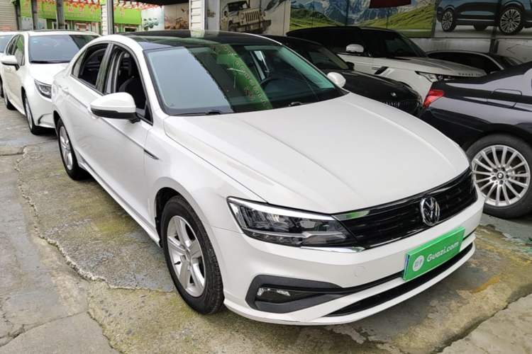 Used Volkswagen Lamando 2019 230TSI DSG Vision Edition China VI Standard Front Right 45 Deg