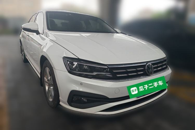 Used Volkswagen Lamando 2019 230TSI DSG Vision Edition China VI Standard Front Right 45 Deg