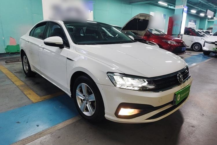 Used Volkswagen Lamando 2019 230TSI DSG Vision Edition China VI Standard Front Right 45 Deg